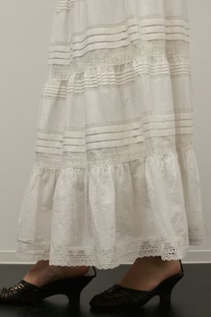 画像9: ★取り寄せリクエスト注文受付中★ グレースコンチネンタル｜GRACE CONTINENTAL  ピンタックティアードスカート{-BFS}