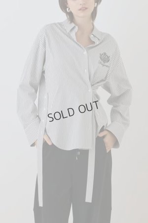 画像1: グレースコンチネンタル｜GRACE CONTINENTAL ダイアグラム DIAGRAM  エンブレム刺繍シャツ{-BEA}