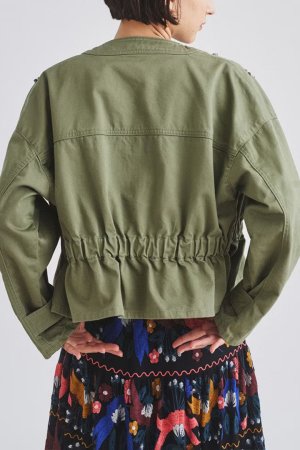 画像4: 【 40%OFF セール49,500円→29,700円】 グレースコンチネンタル｜GRACE CONTINENTAL ビジューノーカラーアーミージャケット{0122301096-19KHA-BBA}