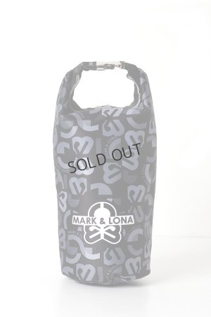 画像1: {SOLD}MARK & LONA マークアンドロナ Quadra Round Cooling Bag{-BFS}