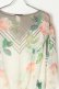 画像2: AULA アウラ FLOWER PANEL PRINT BLOUSE{-AGS} (2)