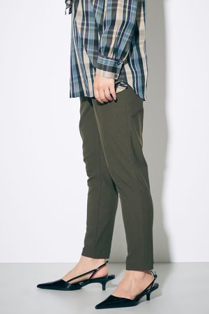 画像4: 【 40%OFF セール22,000円→13,200円】 グレースコンチネンタル｜GRACE CONTINENTAL ダイアグラム DIAGRAM タックレギンスパンツ{0321411165-19KHA-BAA}