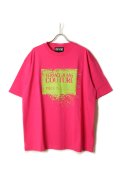 【 30%OFF セール｜37,400円→26,180円】 VERSACE ヴェルサーチ ピース ナンバー ロゴ Tシャツ{-BCS}