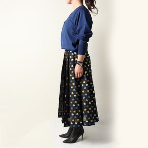 画像8: 【 40%OFF セール198,000円→118,800円】 BLAMINK ブラミンク ラメフラワーハンドプリーツスカート{7924-230-0222-BLK-BJA}