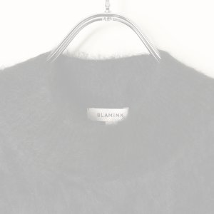画像2:   BLAMINK ブラミンク PRE 7Gカシミヤファーノースリーブニット{7918-299-0069-BLK-BBA}