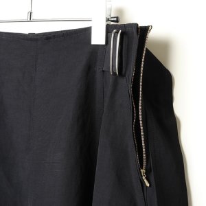 画像3: 【 40%OFF セール88,000円→52,800円】 BLAMINK ブラミンク レーヨンリネンサイドベルトフレアスカート{7924-299-0248-BLK-BAS}
