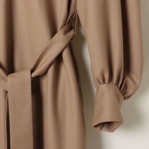 画像4: 【 40%OFF セール110,000円→66,000円】 BLAMINK ブラミンク ウールVネックロングスリーブワンピース{7926-230-0233-BEG-BJA}