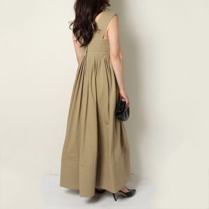 画像11: 【 40%OFF セール154,000円→92,400円】 BLAMINK ブラミンク コットンストラップタックワンピース{7926-230-0251-BEG-BAS}