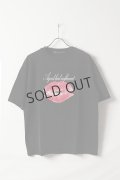 {SOLD}a good bad influence アグッドバッドインフルエンス KISS OF LIFE T-SHIRT{-BES}