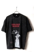Bruno Mars Print Round Neck T-shirt{-BFS}