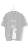 Bruno Mars Print Round Neck T-shirt{-BFS}