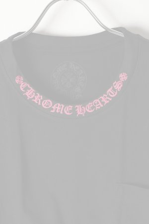 画像2:   CHROME HEARTS ロングスリーブ ポケットクルーネックTシャツ ブラック×ピンク {-BEA}  :CH202510-01-BLK 