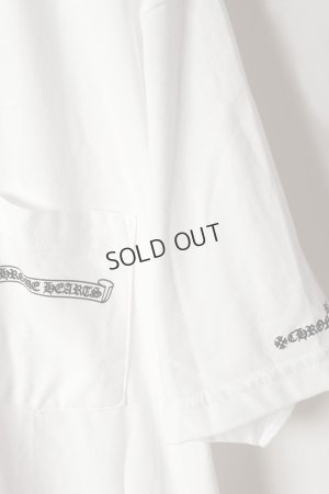 画像4: {SOLD}★海外買付 新品 インボイス付 CHROME HEARTS  クロムハーツ スクロールラベル ショートスリーブ ポケットTシャツ{408129111WHT***759-BFS}