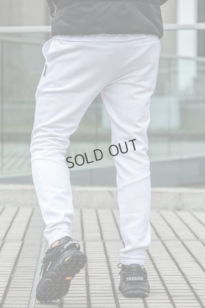 画像3: {SOLD}1piu1uguale3 RELAX ウノピゥウノウグァーレトレ リラックス ポーラテック縦ロゴロングパンツ{-BDA}