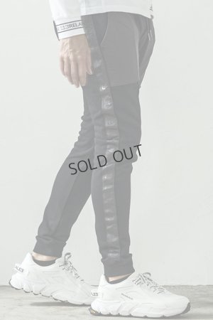 画像4: {SOLD}1piu1uguale3 RELAX ウノピゥウノウグァーレトレ リラックス ラインロゴコンビジョガーパンツ{-BDA}