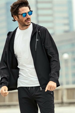 画像7: 【 40%OFF セール｜18,920円→11,352円】 1piu1uguale3 RELAX ウノピゥウノウグァーレトレ リラックス 縦ロゴランニングパーカー{-BCS}