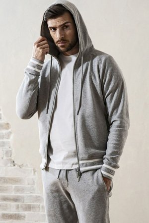 画像8: 【 40%OFF セール19,910円→11,946円】 1piu1uguale3 RELAX ウノピゥウノウグァーレトレ リラックス ラインストーンジップロゴパーカー{-BDA}