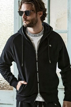 画像1: 【周年記念 24%OFF ｜18,920円→14,379円】 1piu1uguale3 RELAX ウノピゥウノウグァーレトレ リラックス ジップロゴスウェットパーカー{-BDA}
