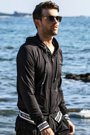 画像10: 【 30%OFF セール18,920円→13,244円】 1piu1uguale3 RELAX ウノピゥウノウグァーレトレ リラックス ヘムロゴラッシュガードフーディー{-BES}