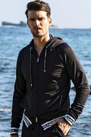 画像11: 【 30%OFF セール18,920円→13,244円】 1piu1uguale3 RELAX ウノピゥウノウグァーレトレ リラックス ヘムロゴラッシュガードフーディー{-BES}