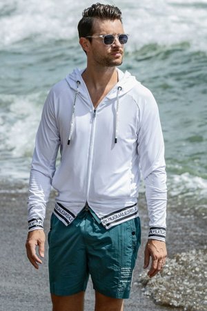 画像8: 【 30%OFF セール18,920円→13,244円】 1piu1uguale3 RELAX ウノピゥウノウグァーレトレ リラックス ヘムロゴラッシュガードフーディー{-BES}