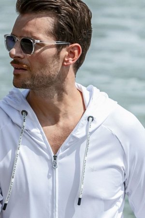 画像9: 【 30%OFF セール18,920円→13,244円】 1piu1uguale3 RELAX ウノピゥウノウグァーレトレ リラックス ヘムロゴラッシュガードフーディー{-BES}