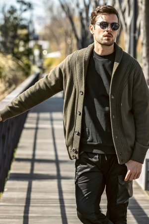 画像7: 【 10%OFF セール18,920円→17,028円】 1piu1uguale3 RELAX ウノピゥウノウグァーレトレ リラックス レザーパッチスウェットクルーネックプルオーバー{-BEA}