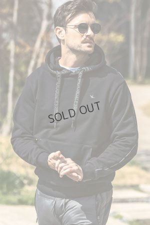 画像1: 1piu1uguale3 RELAX ウノピゥウノウグァーレトレ リラックス パイピングロゴワイドスピンドルフーディー{-BEA}