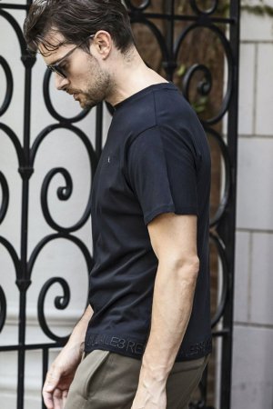 画像2: 【 30%OFF セール7,920円→5,544円】 1piu1uguale3 RELAX ウノピゥウノウグァーレトレ リラックス ヘム刺繍ロゴ半袖Tシャツ{-BES}