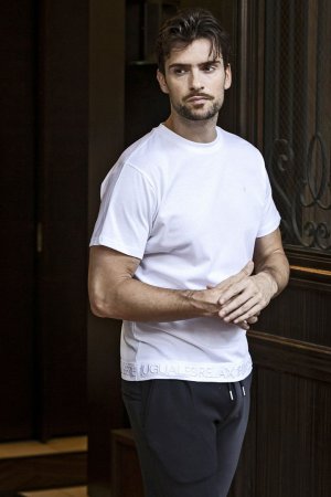 画像4: 【 30%OFF セール7,920円→5,544円】 1piu1uguale3 RELAX ウノピゥウノウグァーレトレ リラックス ヘム刺繍ロゴ半袖Tシャツ{-BES}