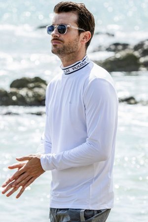 画像2: 【 30%OFF セール8,800円→6,160円】 1piu1uguale3 RELAX ウノピゥウノウグァーレトレ リラックス ネックロゴ長袖ラッシュガード{-BES}