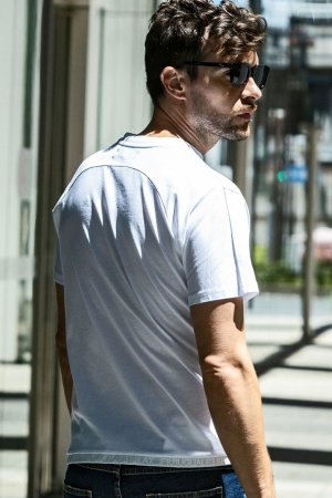 画像4: 【 20%OFF セール｜7,920円→6,336円】 1piu1uguale3 RELAX ウノピゥウノウグァーレトレ リラックス ヘムロゴ半袖Tシャツ{-BES}