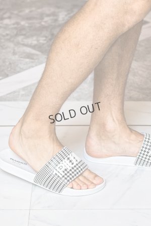 画像11: {SOLD}1piu1uguale3 RELAX ウノピゥウノウグァーレトレ リラックス グレンチェックシャワーサンダル{USZ-26010-BFS}
