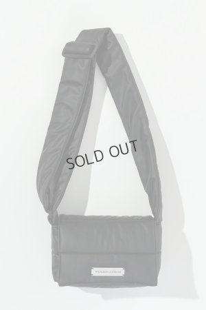 画像7: {SOLD}1piu1uguale3 RELAX ウノピゥウノウグァーレトレ リラックス シルバーロゴプレートパデッドミニショルダーバッグ{-BEA}