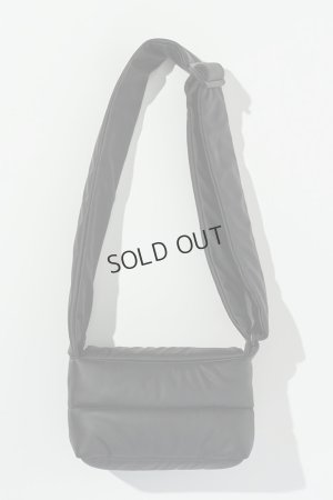 画像8: {SOLD}1piu1uguale3 RELAX ウノピゥウノウグァーレトレ リラックス シルバーロゴプレートパデッドミニショルダーバッグ{-BEA}