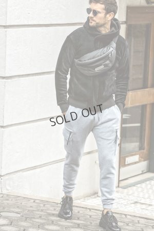 画像6: 1piu1uguale3 RELAX ウノピゥウノウグァーレトレ リラックス シルバーロゴプレートパデッドボディバッグ{-BEA}