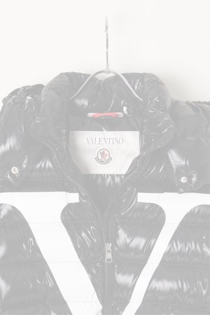 画像3:   VALENTINO×MONCLER ヴァレンティノ×モンクレール モンクレール Vロゴ ラッカーナイロン ダウンジャケット {SB3CN01C4AB-ONI-AIA}  :VL-1908-04-40 