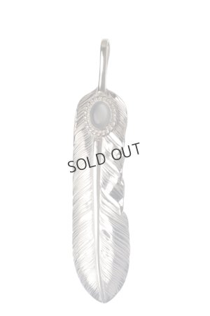 画像1: {SOLD}Taro Washimi タロウ ワシミ 鷲見太郎 《under bar限定ムーンストーン仕様》L old feather 01/MOON STONE{-BCA}