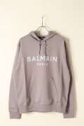 【 30%OFF セール｜125,400円→87,780円】 BALMAIN バルマン BALMAIN PRINT HOODIE{-BBA}