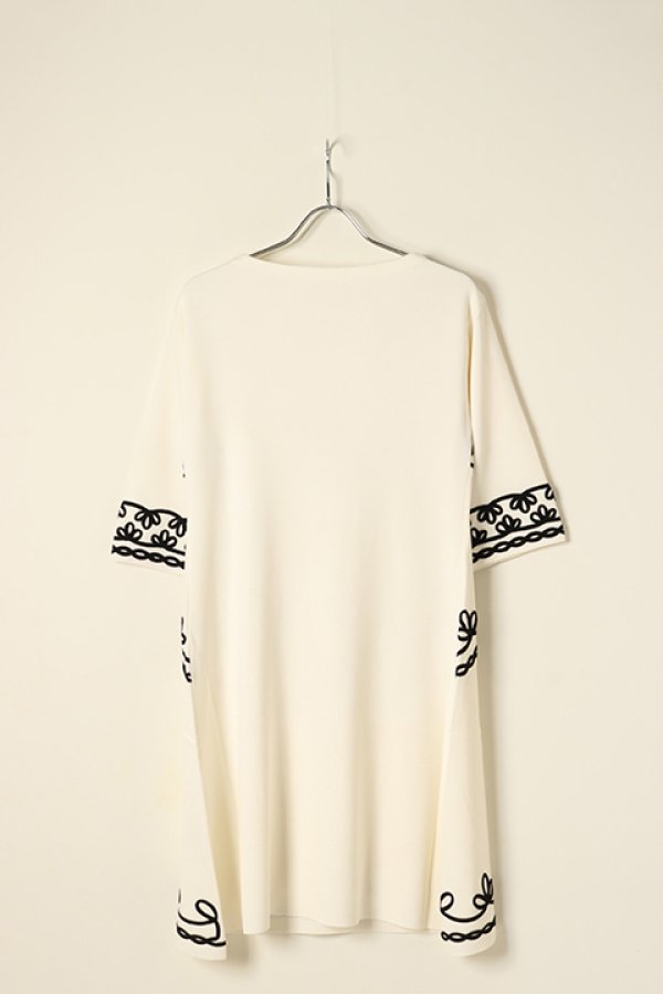 画像9: 【 40%OFF セール46,200円→27,720円】 グレースコンチネンタル|GRACE CONTINENTAL コード刺繍ニットワンピース{-BCS} (9)