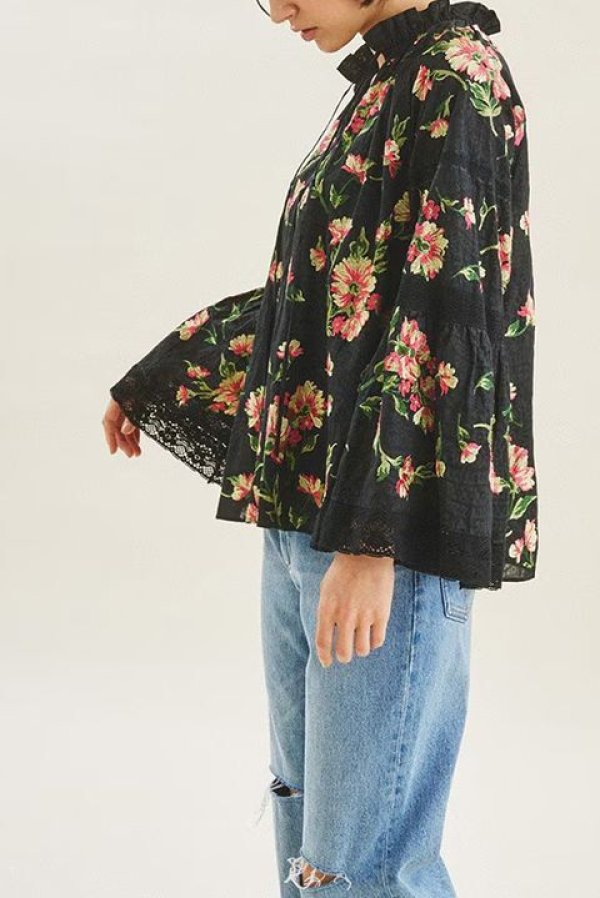 画像4: 【 40%OFF セール36,300円→21,780円】 グレースコンチネンタル|GRACE CONTINENTAL フラワー刺繍トップ {-BCS} (4)