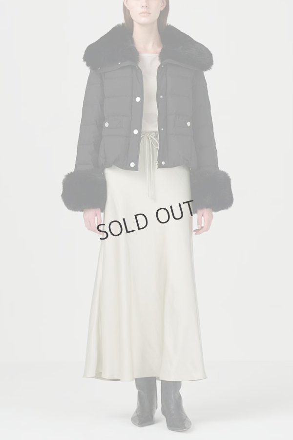 画像2: {SOLD}グレースコンチネンタル|GRACE CONTINENTAL  ファーショートダウンジャケット{-BDA} (2)