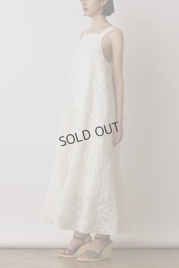 画像2: {SOLD}グレースコンチネンタル|GRACE CONTINENTAL  テープ刺繍メッシュワンピース{-BES} (2)