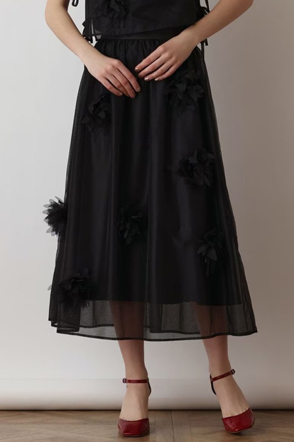 画像1: 【 30%OFF 会員様限定プレセール｜38,500円→26,950円】 グレースコンチネンタル｜GRACE CONTINENTAL  メッシュフラワースカート{-BES} (1)
