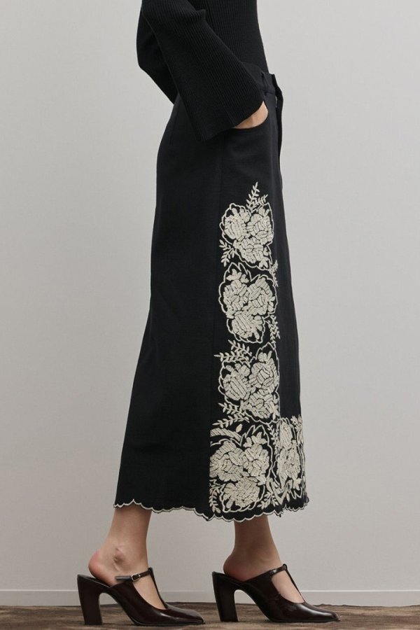 画像5: グレースコンチネンタル｜GRACE CONTINENTAL  エンブロイダリータイトスカート{-BFS} (5)