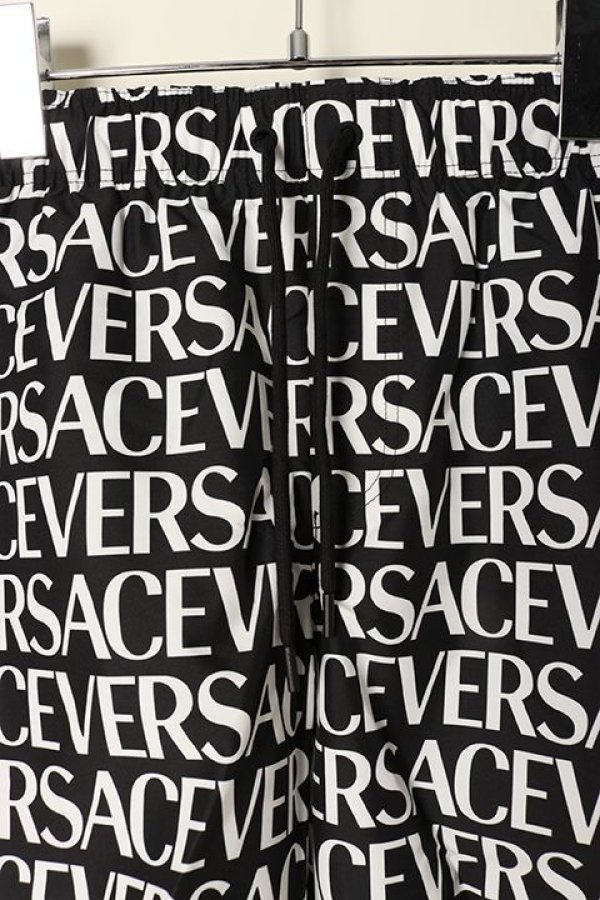 Versace ヴェルサーチェ オールオーバー ショートパンツ