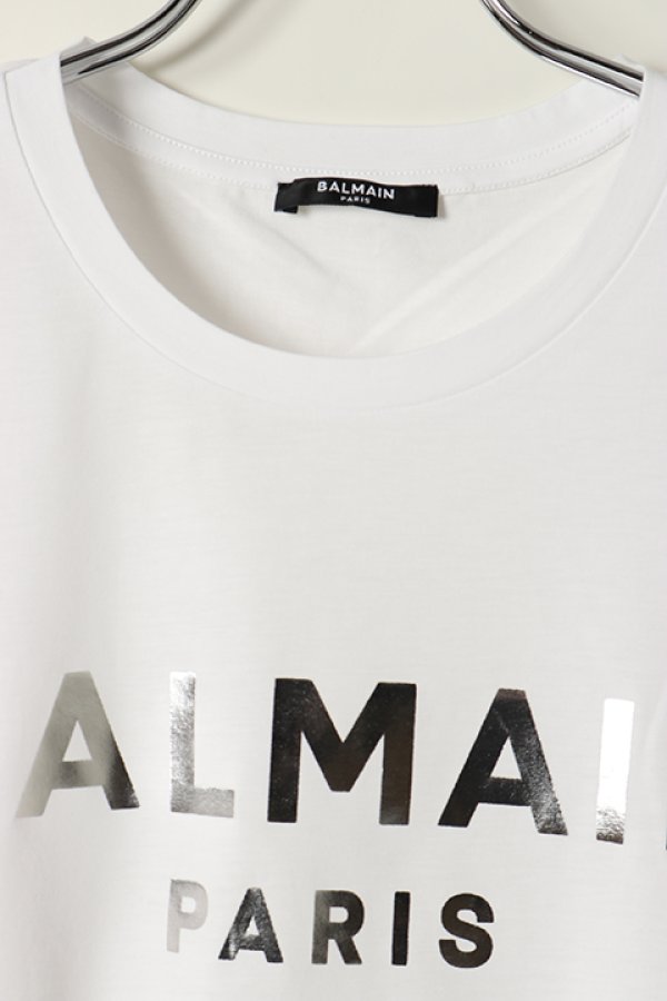 画像2: 【 30%OFF セール53,900円→37,730円】 BALMAIN バルマン BH1 T-SHIRTS SILVER FOIL LOGO{11EFM00B066-OFA/11EF000B066-OFA-BAS} (2)