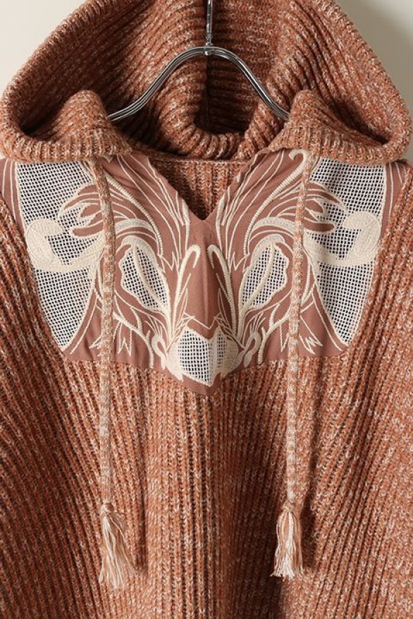 画像4: 【 40%OFF セール30,800円→18,480円】 グレースコンチネンタル|GRACE CONTINENTAL ルーズフード刺繍ニットトップ{0120443021-21BRW-BJA} (4)