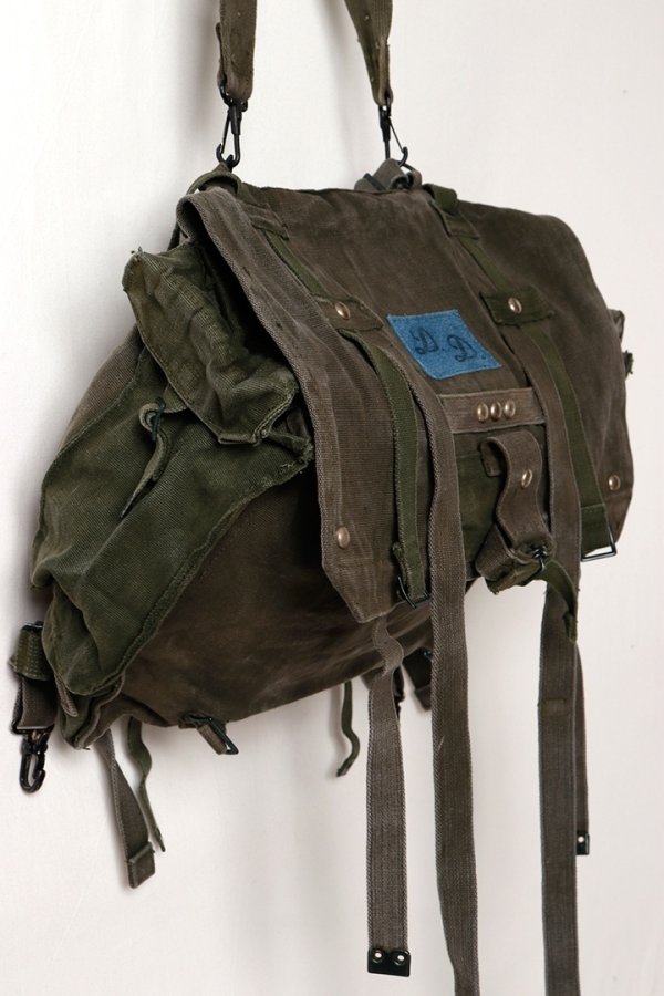 画像2: DENIM DOCTORS デニムドクターズ 2WAY MILITARY STUDS BAGPACK{-BEA} (2)