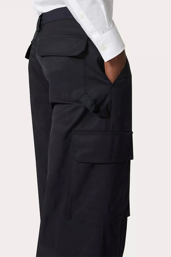 画像4: 【 30%OFF セール214,500円→150,150円】 Valentino ヴァレンティノ ナイロン カーゴパンツ{-BDS} (4)